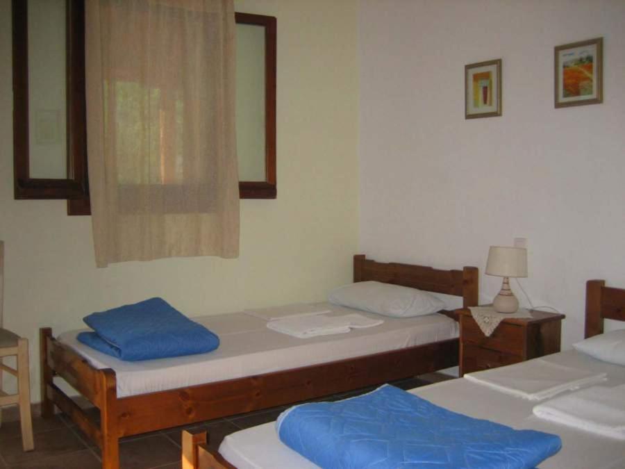 Ammos Studios And Apartments Микро Екстериор снимка